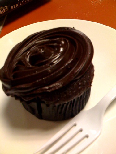 Cheesecake Factory: Is It the Worst Time for Restaurants?